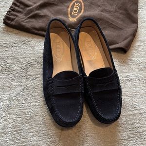 Tod’s Gommino navy blue suede loafers size 37